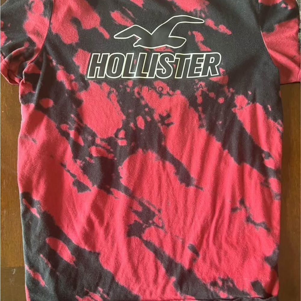 Hollister Kids Black and Red Splash Tee